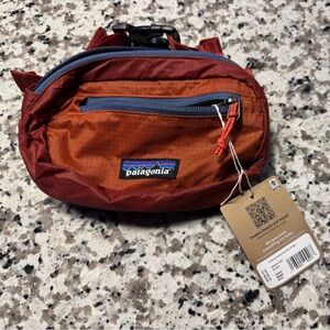 Patagonia Ultralight Black Hole Hip Pack Mangrove Red Fanny Pack